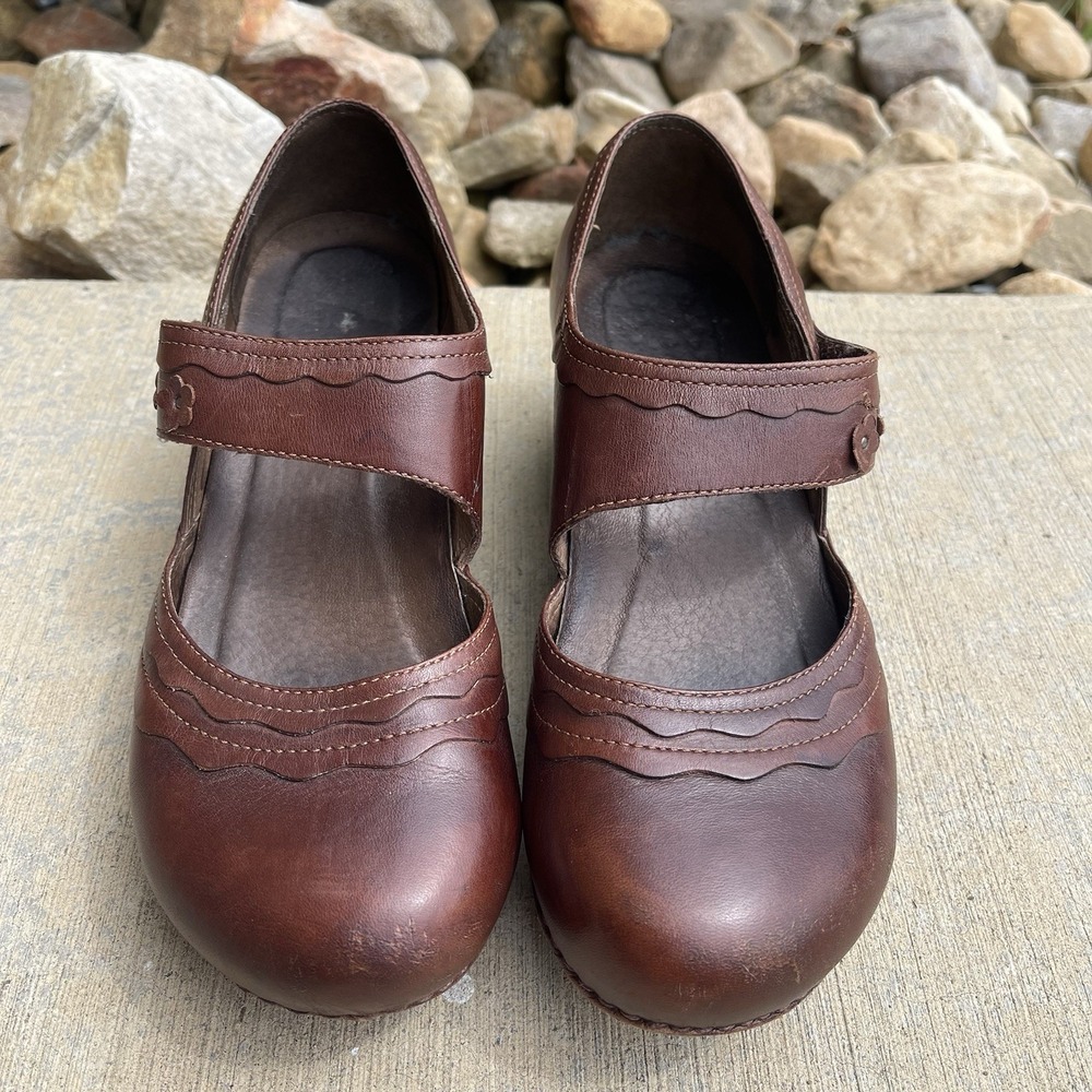 Dansko Brown Leather Mary Jane Clogs Shoes Floral Appliqués Flowers Sz 39 US 9